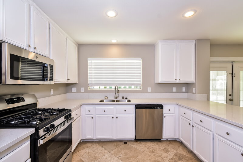 2,385/Mo, 8429 Shady Pines Dr Las Vegas, NV 89131 Kitchen View 2