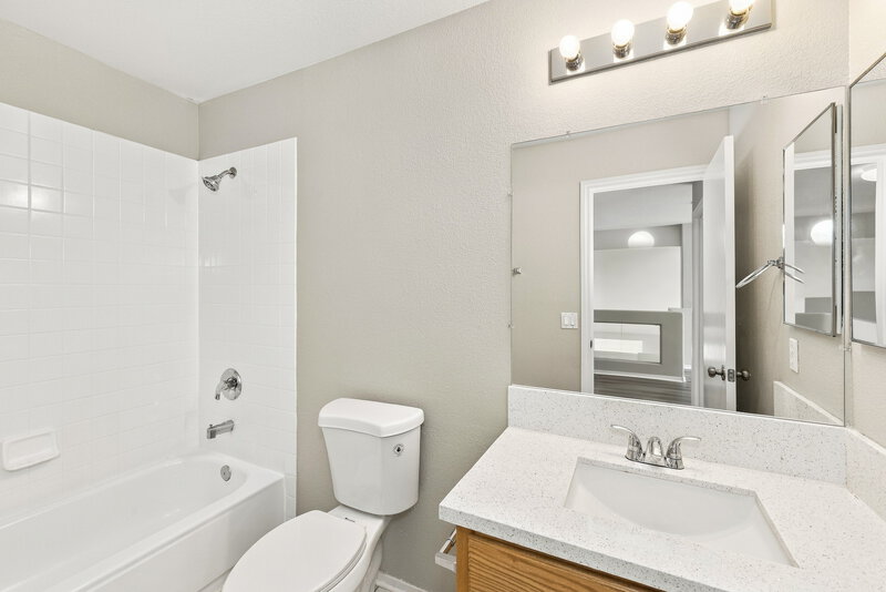 2,305/Mo, 891 Sweeping Vine Ave Las Vegas, NV 89183 Bathroom View 2