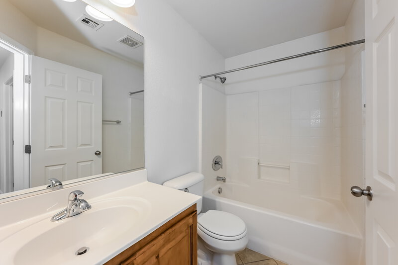 1,935/Mo, 1177 Nightmoss Ave Las Vegas, NV 89183 Bathroom View
