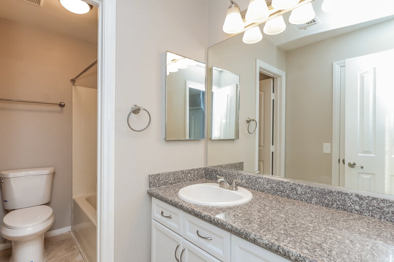 2,175/Mo, 9163 Sparkling Star St Las Vegas, NV 89123 Bathroom View 2