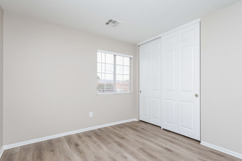 2,215/Mo, 716 Salt Flats Cir Henderson, NV 89011 Bedroom View 2