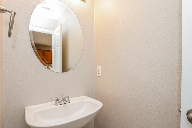 2,215/Mo, 716 Salt Flats Cir Henderson, NV 89011 Bathroom View 2