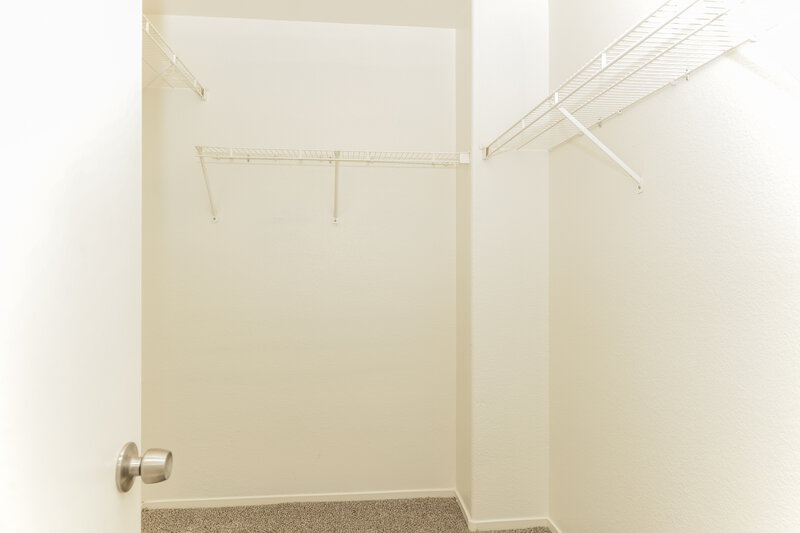 1,960/Mo, 4352 Sparkle Crest Ave North Las Vegas, NV 89031 Walk In Closet View