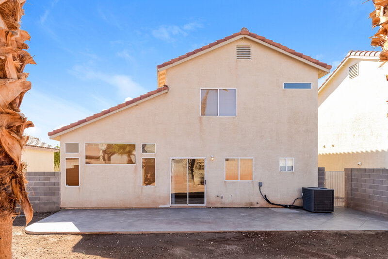 1,960/Mo, 4352 Sparkle Crest Ave North Las Vegas, NV 89031 Rear View 2