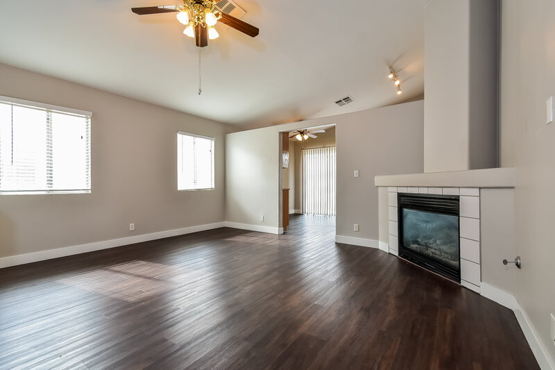 2,060/Mo, 8240 Ten Gallon Ct Las Vegas, NV 89129 Living Room View