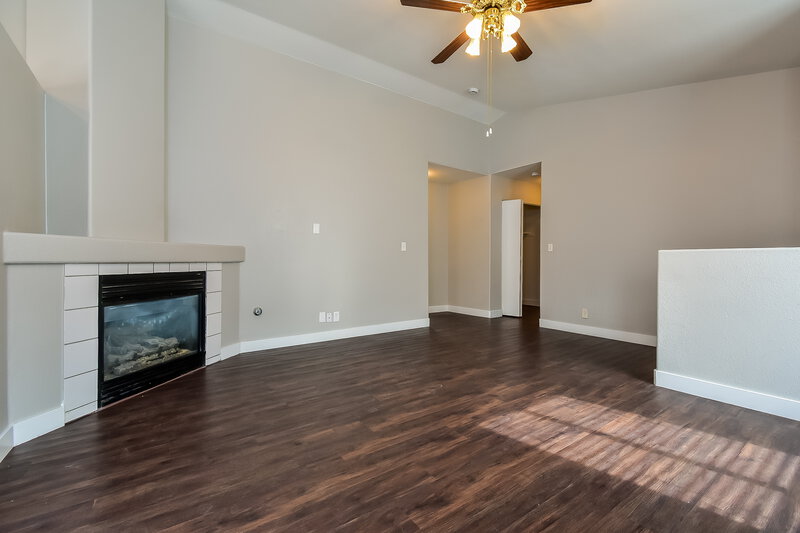 2,060/Mo, 8240 Ten Gallon Ct Las Vegas, NV 89129 Living Room View 2