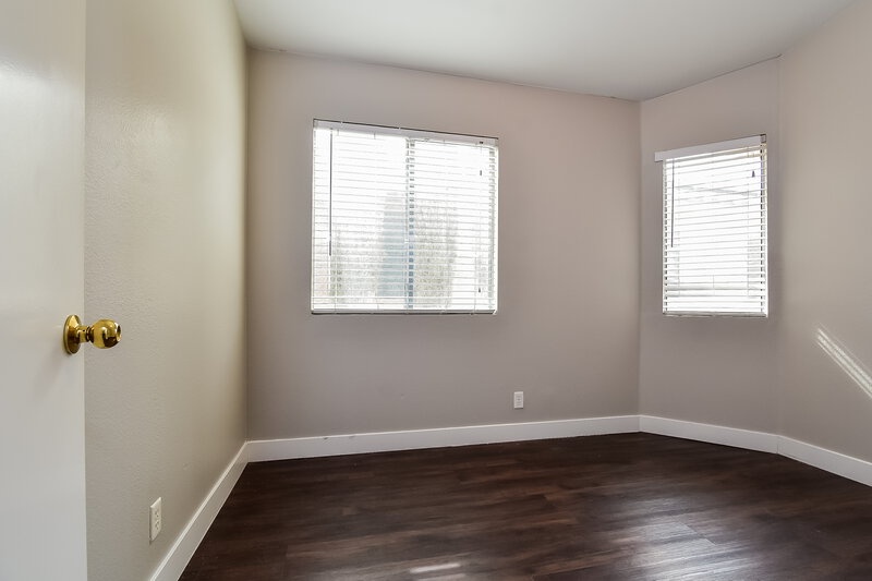 2,060/Mo, 8240 Ten Gallon Ct Las Vegas, NV 89129 Bedroom View 2