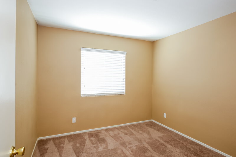 1,990/Mo, 6717 White Lakes Ave Las Vegas, NV 89130 Bedroom View 2
