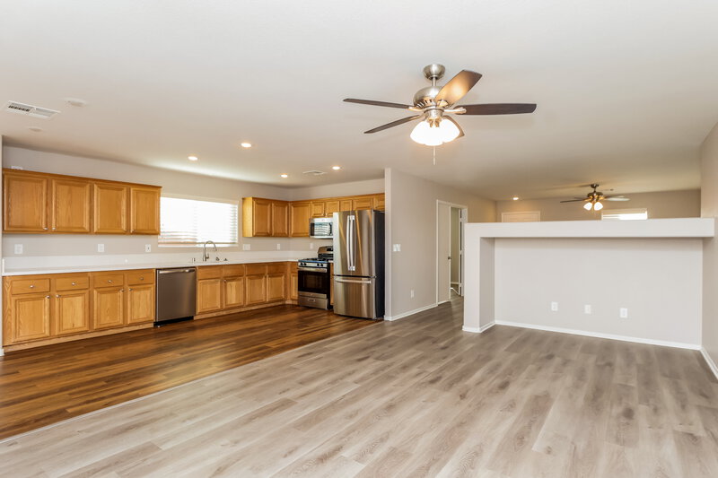 2,210/Mo, 248 Patti Ann Woods Dr Henderson, NV 89002 Family Room View 2
