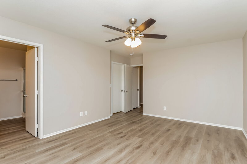 2,210/Mo, 248 Patti Ann Woods Dr Henderson, NV 89002 Main Bedroom View 2