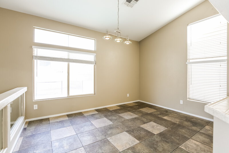 2,015/Mo, 3636 Beacon Point St Las Vegas, NV 89129 Dining Room View 2