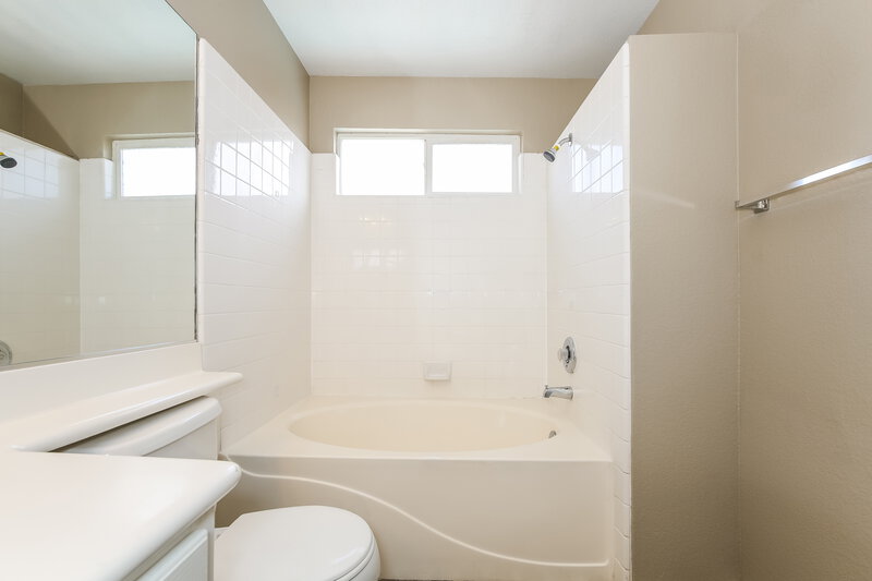 2,015/Mo, 3636 Beacon Point St Las Vegas, NV 89129 Bathroom View