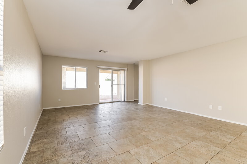 1,925/Mo, 996 Skyforest Dr Henderson, NV 89011 Living Room View