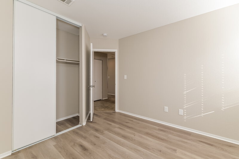 1,925/Mo, 996 Skyforest Dr Henderson, NV 89011 Bedroom View 4