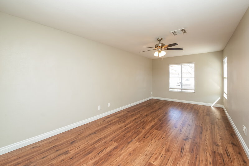 1,985/Mo, 1215 Healing Waters Ln North Las Vegas, NV 89031 Family Room View