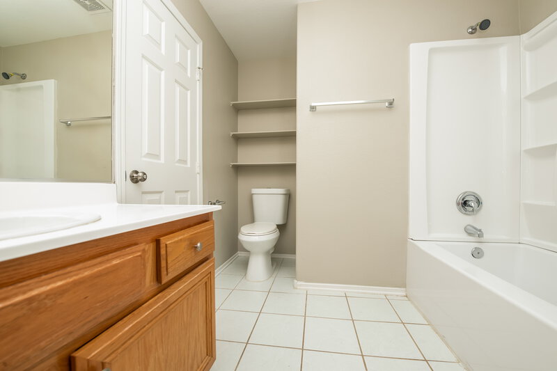 1,985/Mo, 1215 Healing Waters Ln North Las Vegas, NV 89031 Bathroom View