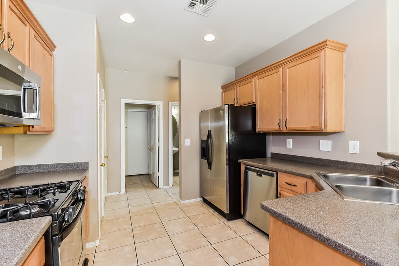 2,350/Mo, 8065 Marshall Canyon Dr Las Vegas, NV 89166 Kitchen View 2