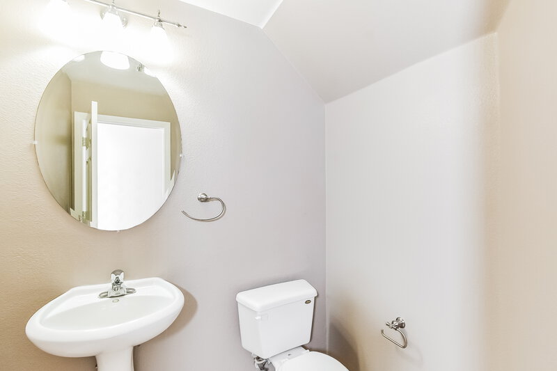 2,350/Mo, 8065 Marshall Canyon Dr Las Vegas, NV 89166 Bathroom View