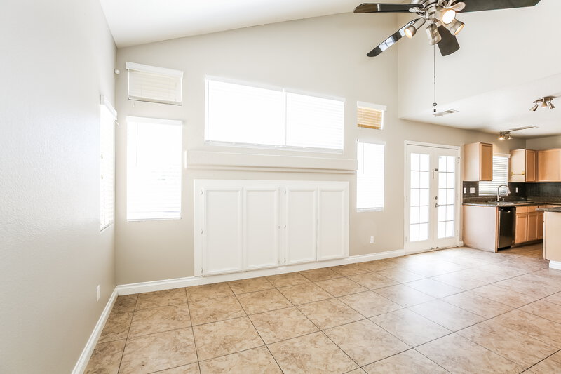 1,945/Mo, 4455 Scarlet Sea Ave North Las Vegas, NV 89031 Dining Room View 2