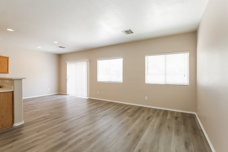 1,945/Mo, 1710 Paradise Reef Ave North Las Vegas, NV 89031 Living Room View
