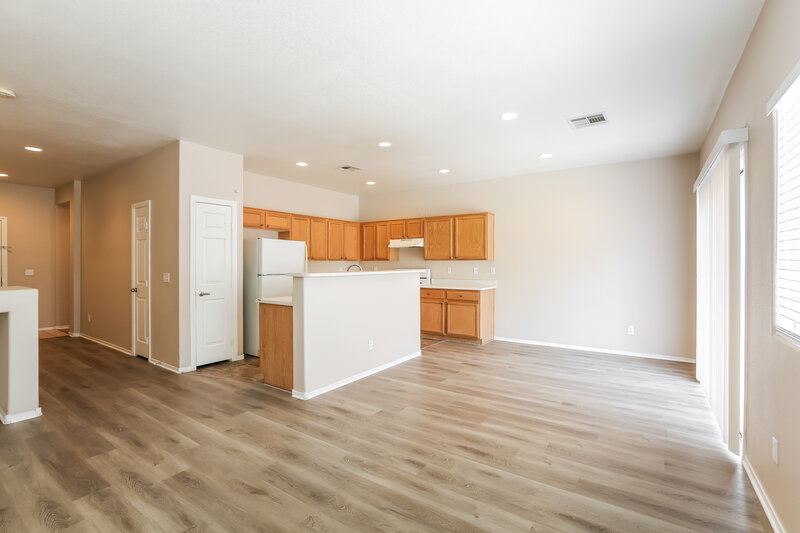 1,945/Mo, 1710 Paradise Reef Ave North Las Vegas, NV 89031 Dining Room View 2