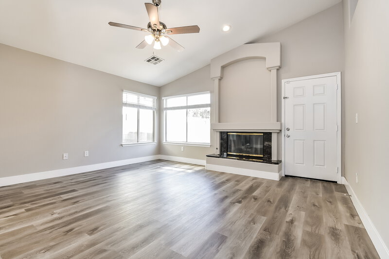 2,205/Mo, 1612 Blanco Dr North Las Vegas, NV 89031 Living Room View 3