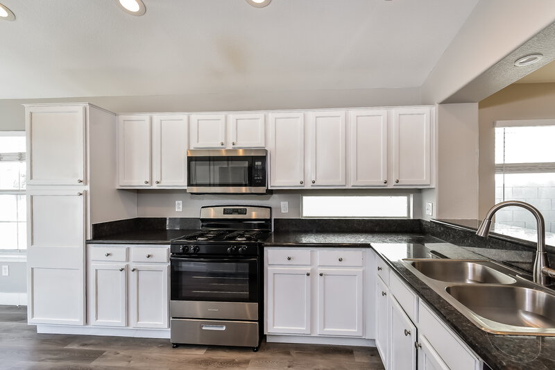 2,205/Mo, 1612 Blanco Dr North Las Vegas, NV 89031 Kitchen View