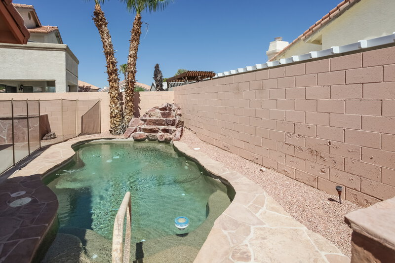 2,115/Mo, 1612 Blanco Dr North Las Vegas, NV 89031 Pool View