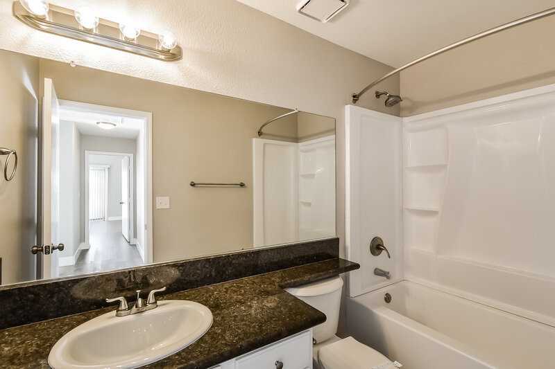 2,205/Mo, 1612 Blanco Dr North Las Vegas, NV 89031 Bathroom View