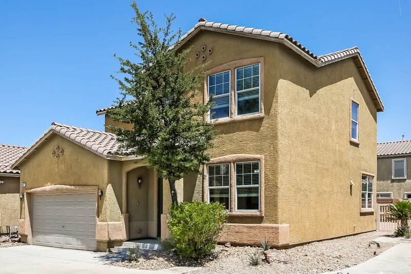 2,115/Mo, 6627 Brick House Ave Las Vegas, NV 89122 Front View