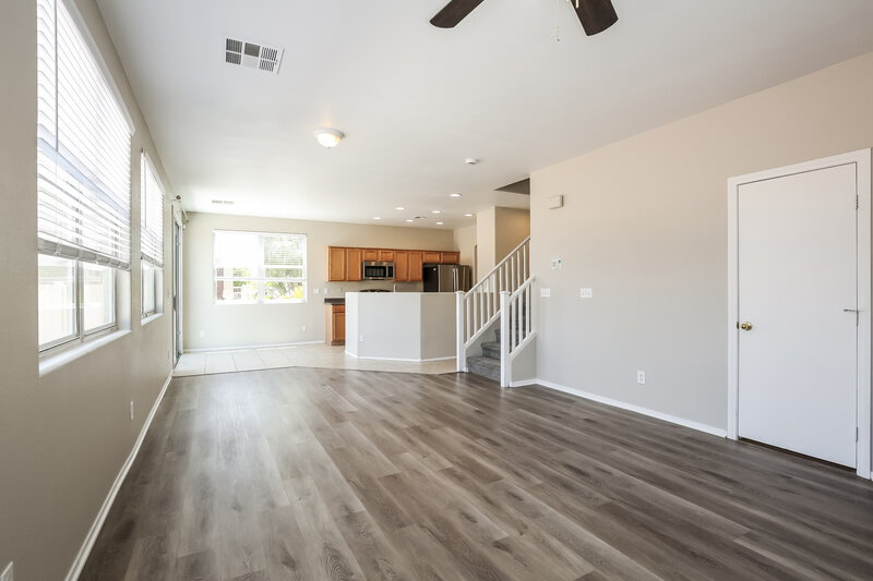 2,115/Mo, 6627 Brick House Ave Las Vegas, NV 89122 Living Room View 2