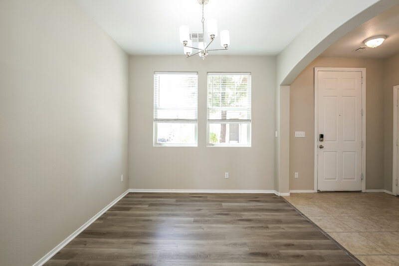 2,115/Mo, 6627 Brick House Ave Las Vegas, NV 89122 Dining Room View