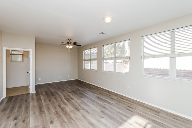 2,265/Mo, 6627 Brick House Ave Las Vegas, NV 89122 Misc View 6