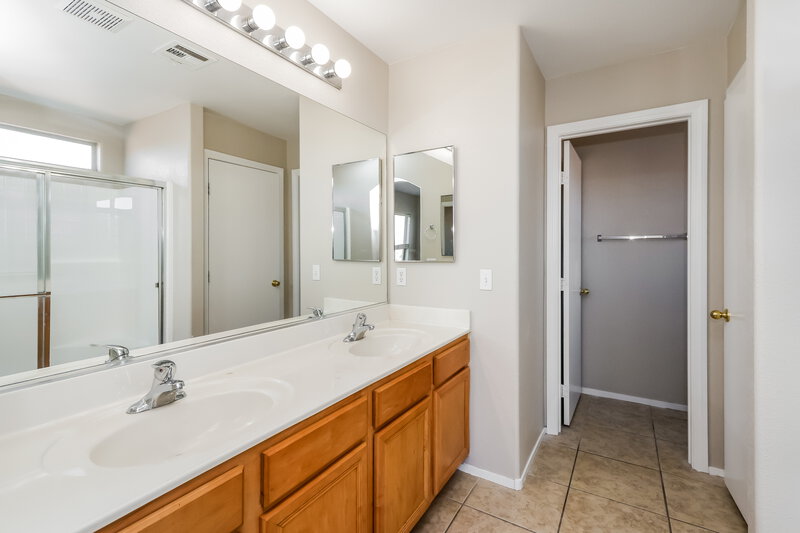 2,265/Mo, 6627 Brick House Ave Las Vegas, NV 89122 Misc View 9