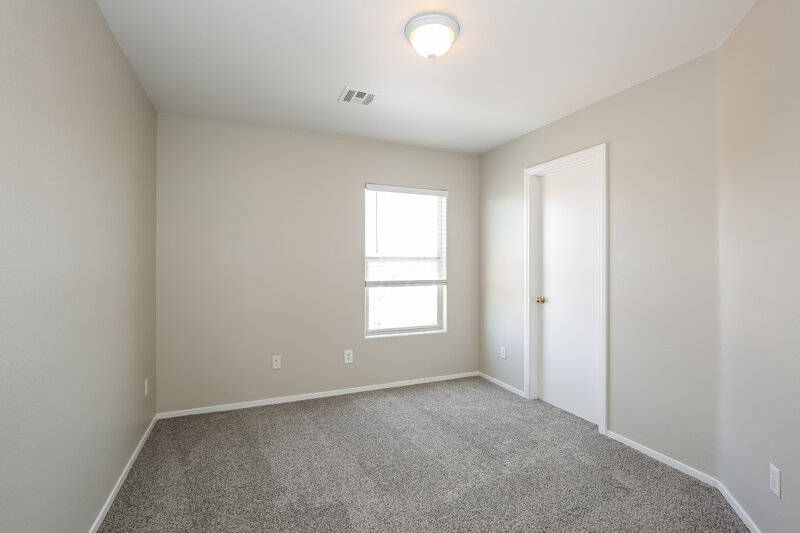2,115/Mo, 6627 Brick House Ave Las Vegas, NV 89122 Bedroom View 3