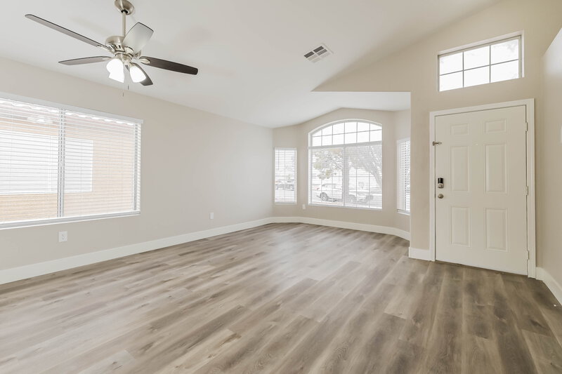 1,960/Mo, 1719 Anchor Dr North Las Vegas, NV 89032 Living Room View