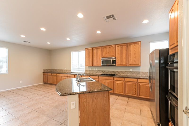 2,250/Mo, 9048 Blue Raven Ave Las Vegas, NV 89143 Kitchen View 2