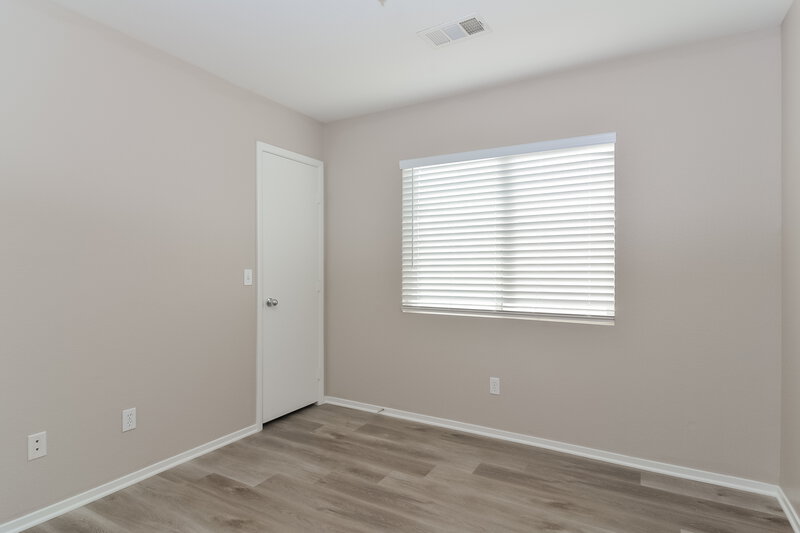 2,160/Mo, 635 Persian Violet Ave Las Vegas, NV 89183 Bedroom View 2