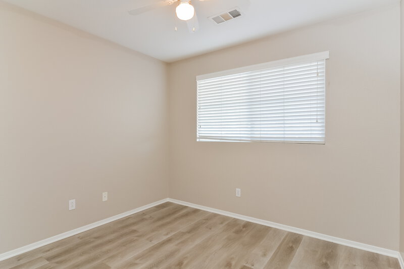 2,160/Mo, 635 Persian Violet Ave Las Vegas, NV 89183 Bedroom View 3