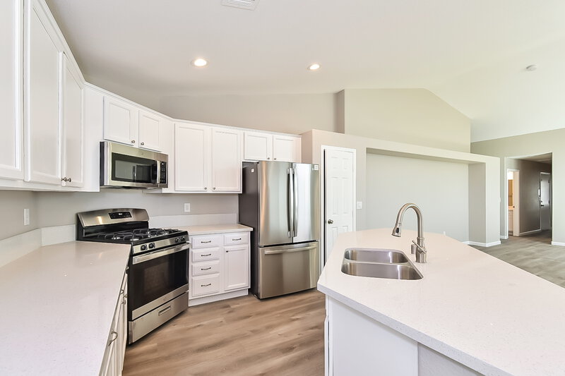 2,930/Mo, 621 Bright Lights Ave North Las Vegas, NV 89031 Kitchen View 2