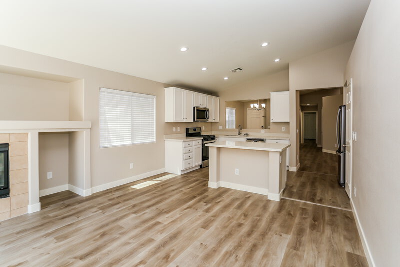 1,900/Mo, 4908 Cinnamon Spice Ct North Las Vegas, NV 89031 Dining Room View