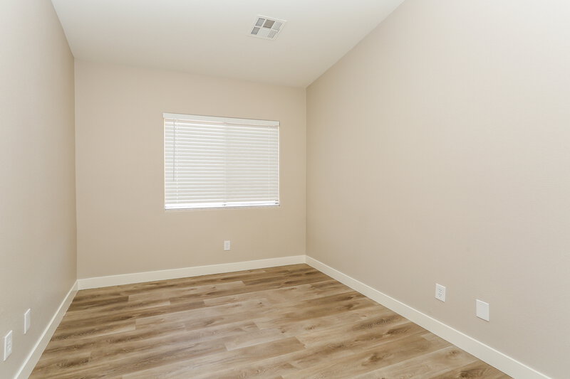 1,900/Mo, 4908 Cinnamon Spice Ct North Las Vegas, NV 89031 Bedroom View