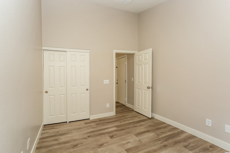 1,900/Mo, 4908 Cinnamon Spice Ct North Las Vegas, NV 89031 Bedroom View 2