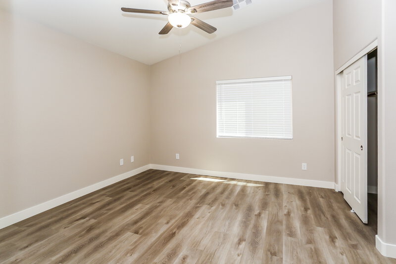 1,900/Mo, 4908 Cinnamon Spice Ct North Las Vegas, NV 89031 Bedroom View 3