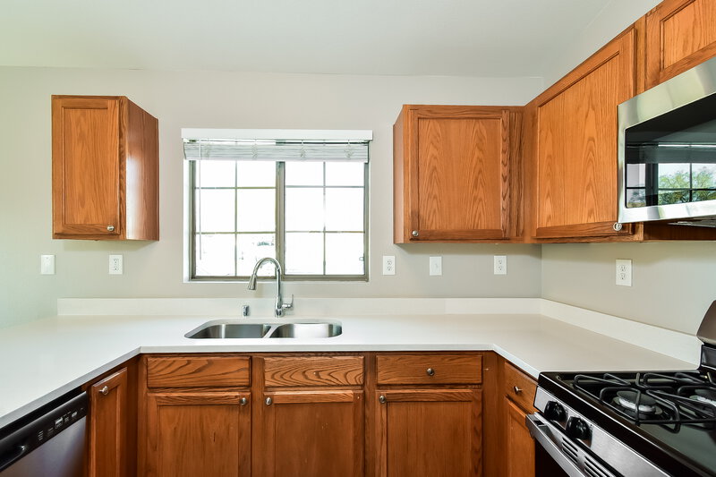 1,975/Mo, 4828 Rush Springs Dr Las Vegas, NV 89139 Kitchen View