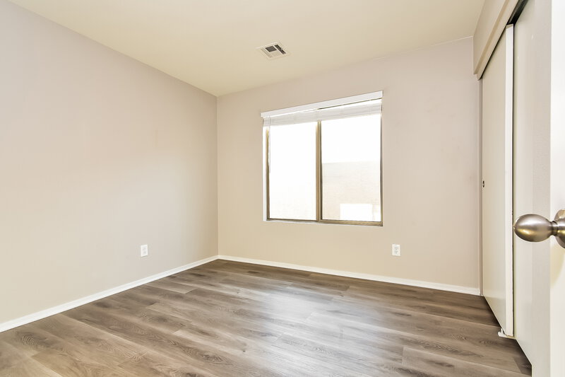 1,975/Mo, 4828 Rush Springs Dr Las Vegas, NV 89139 Bedroom View
