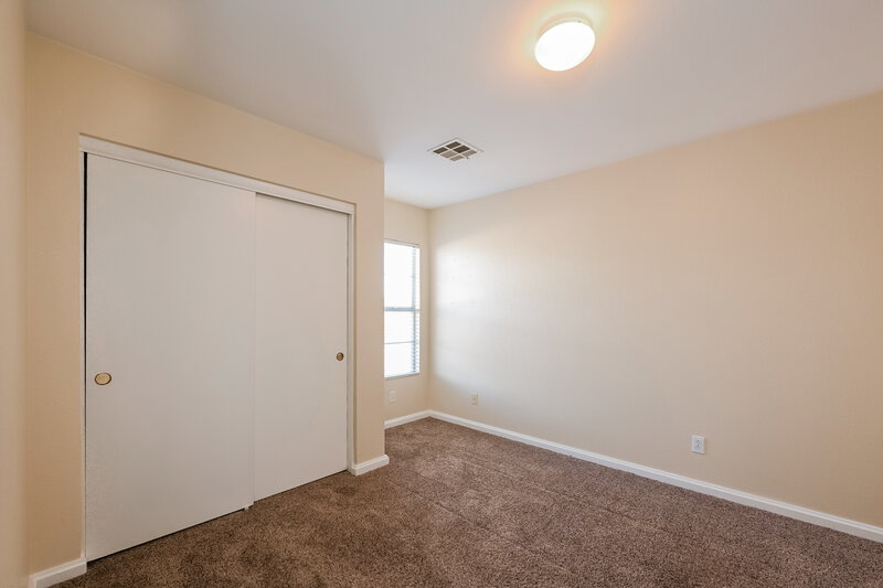 1,950/Mo, 1085 Wild Fern Ct Las Vegas, NV 89183 Bedroom View