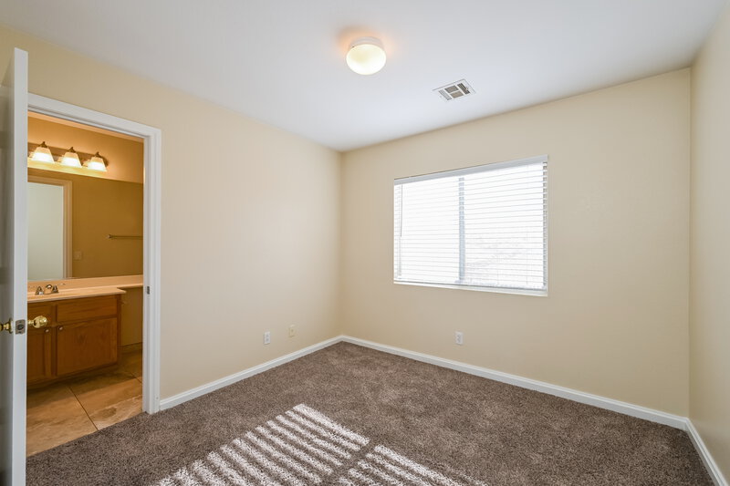 1,950/Mo, 1085 Wild Fern Ct Las Vegas, NV 89183 Bedroom View 2