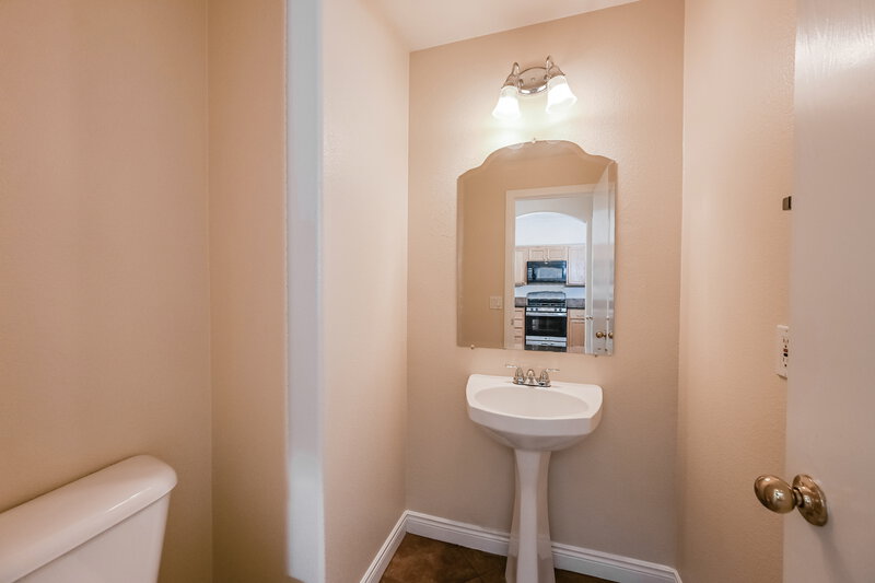 1,950/Mo, 1085 Wild Fern Ct Las Vegas, NV 89183 Bathroom View