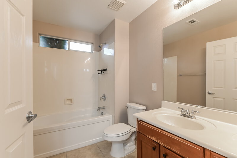 2,065/Mo, 9277 Lost Shanty Ct Las Vegas, NV 89178 Bathroom View